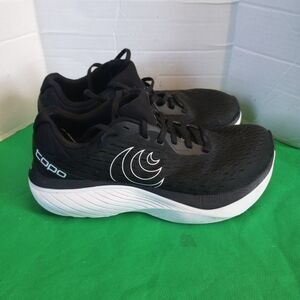 Topo Atmos Women's Black Running Shoes Size 9